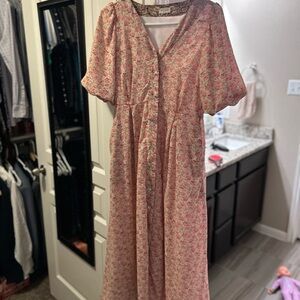 Floral Pink Dress *has pockets*